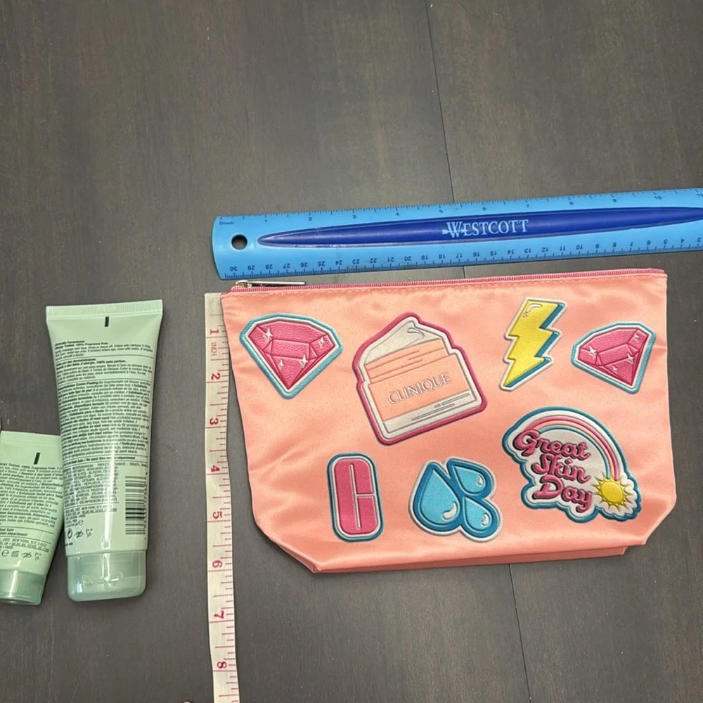 NWT Clinique 7 Day Scrub Cream one 3.4 oz & four travel size 1 oz tubes & bag - Picture 6 of 6